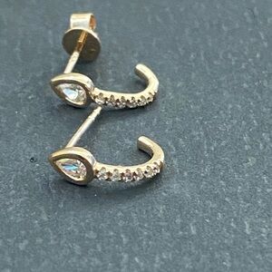 RONHAMI diamond gold huggie  14k yellow gold earings  New in box with tags